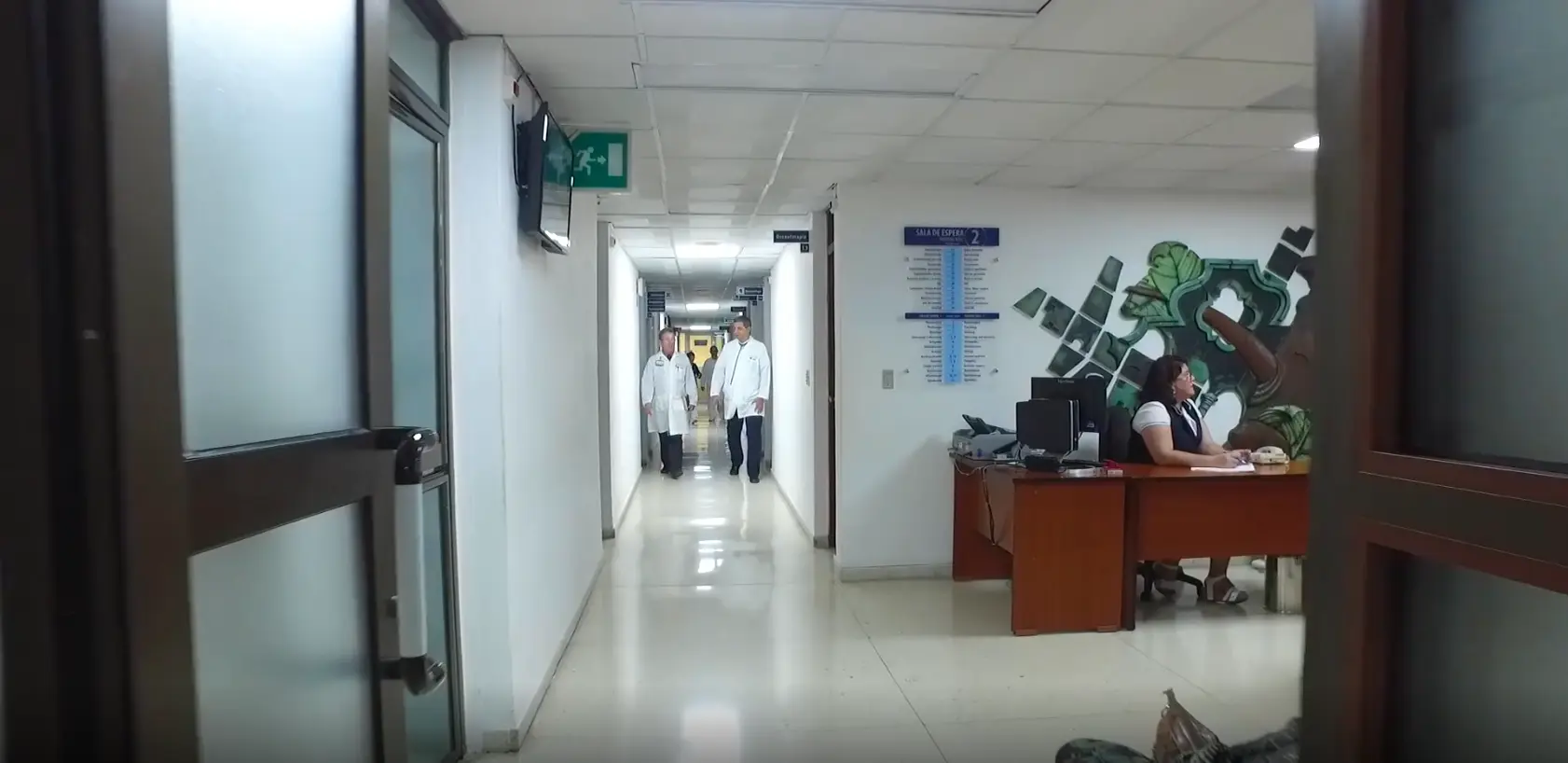 Lobby of the Cira García clinic